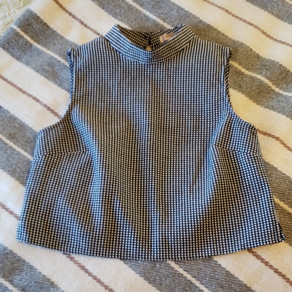 Black and White Crop Top